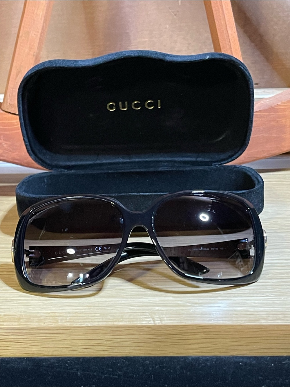 Gucci Oversized Shield/Square Frame Sunglasses W/Original Velvet Hard-Case
